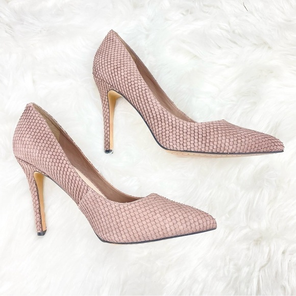 VINCE Camuto Kain Mauve Textured Leather Scale Heels Size 9.5 - Picture 3 of 8